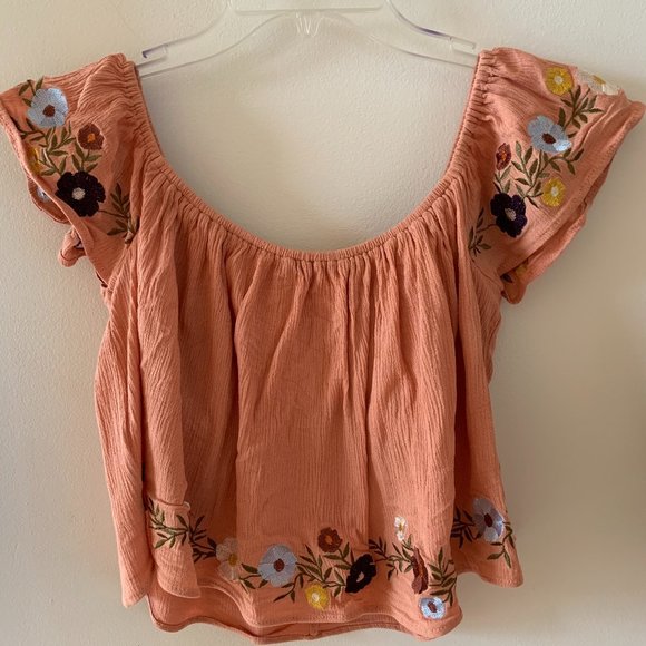 FOREVER 21 Embroidered Blush Crop Top Small - Picture 1 of 7